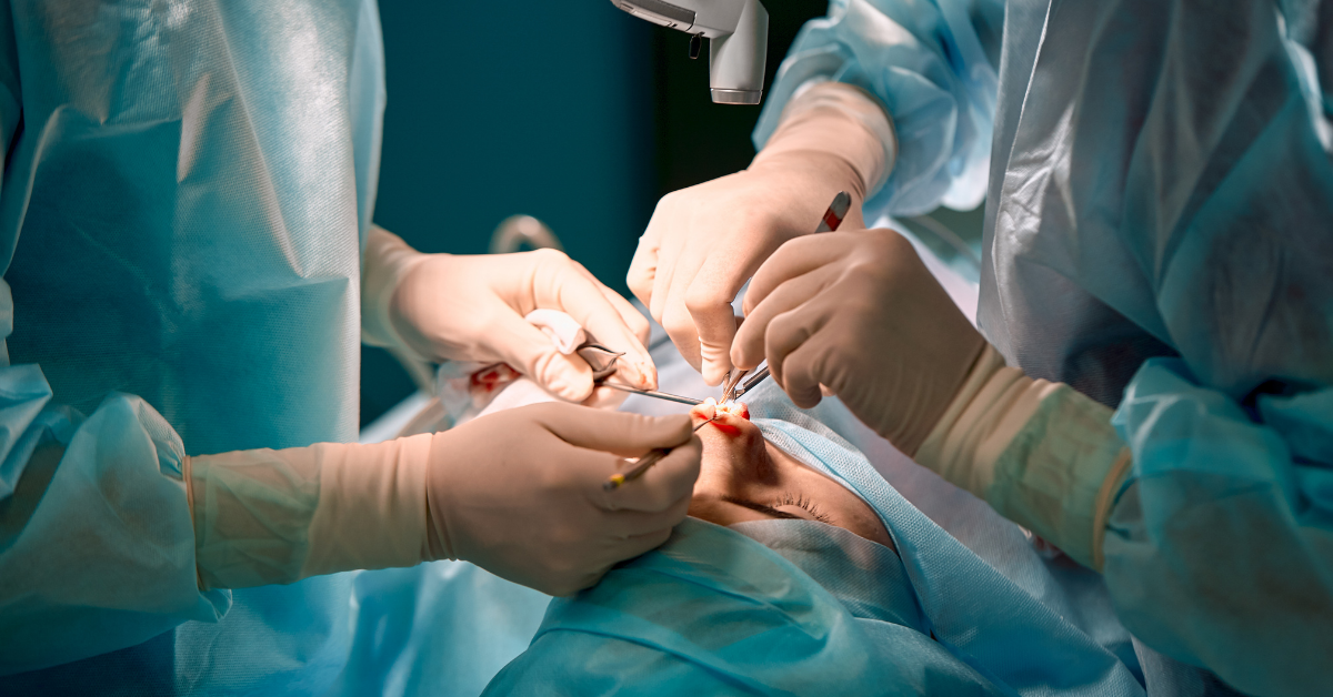 What can reconstructive surgery do for trauma patients?